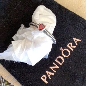 Pandora Heart ring Garnet Size 8 Silver 😍
